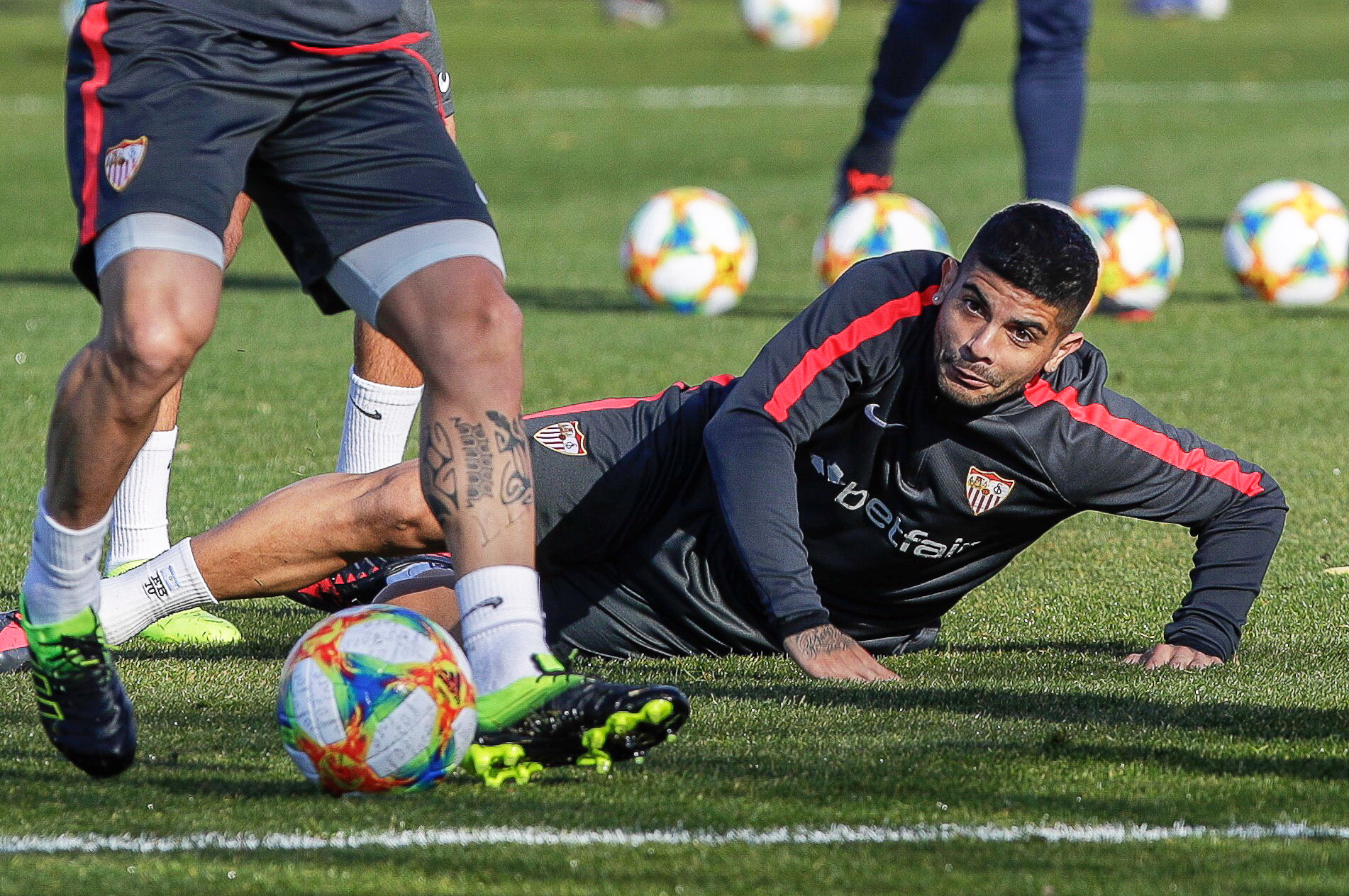 赛后塞维利亚调整名单以备NBA总决赛；单刀错失环节打磨；目标明确；身体对抗强度拉满的简单介绍